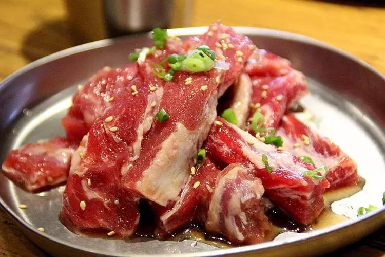 在赤峰餐饮横扫的年代，它还敢强势开店，并直取新城区！