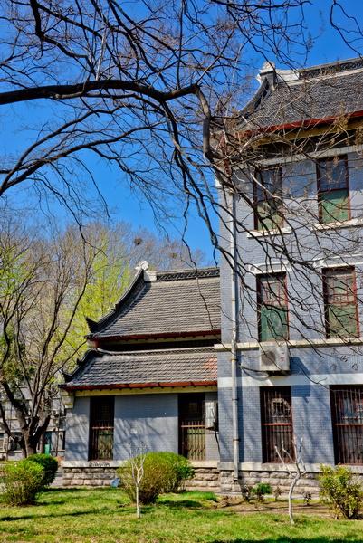 趣谈山大趵突泉校区，春风十里不如你