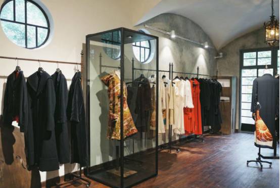 穿很潮去买手店,穿潮流约女神魔都潮流买手店指南