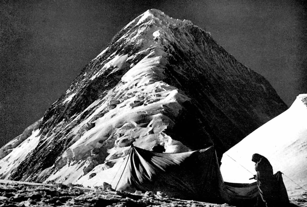 攀登贡嘎雪山死亡率,贡嘎雪山主峰有人登顶过吗