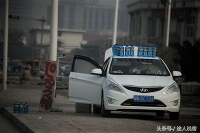 保养时加玻璃水要钱吗,汽车保养玻璃水免费加吗