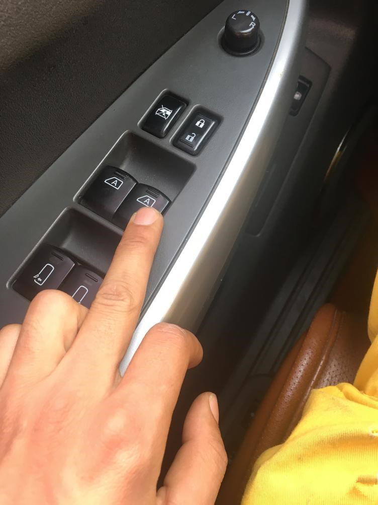 二手尼桑贵士商务车,二手尼桑贵士四驱多少钱