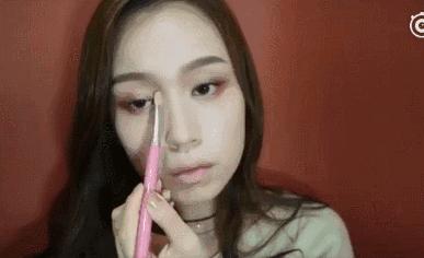 「FLACOO芙兰珂」初秋最chic眼影组合,唐嫣和baby亲自示范!