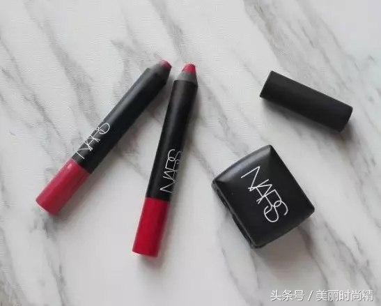 试色唇膏笔香奈儿,nars唇膏笔哪个色号好看
