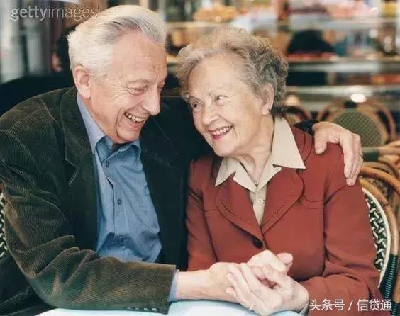 信贷通百科：咳嗽吃这个，ー天就见效！你却把它当垃圾丢了！