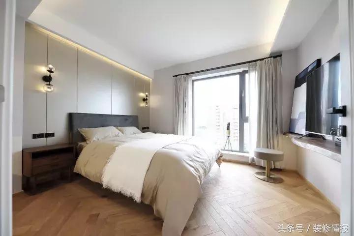 她家竟然有两个衣帽间、两个厨房！