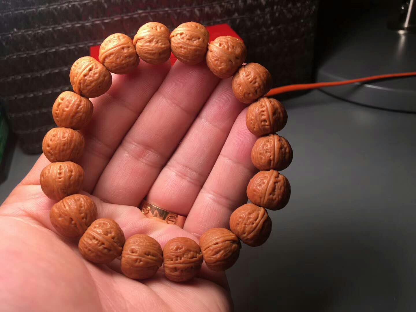 100元以内的文玩核桃手串推荐,文玩小核桃手串的品种