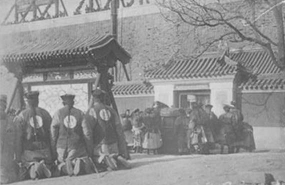 金光闪闪的右安门！