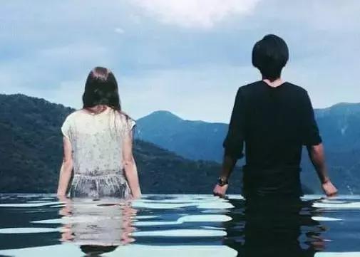 一个人是否爱你看他生气时的态度,一个男人爱你取决于吵架后的态度