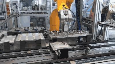 机器人跳舞踢球,机器人跳舞足球