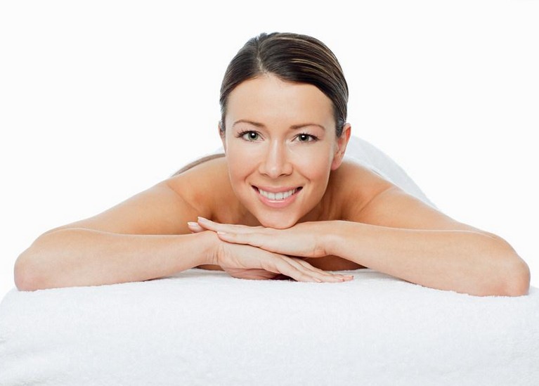 剖腹产疤痕憩室原因,剖腹产肚子上的疤痕