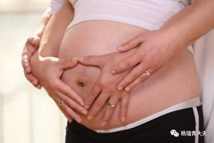 怀孕子宫被孩子踢破,怀孕后期如果胎儿踢破子宫怎么办