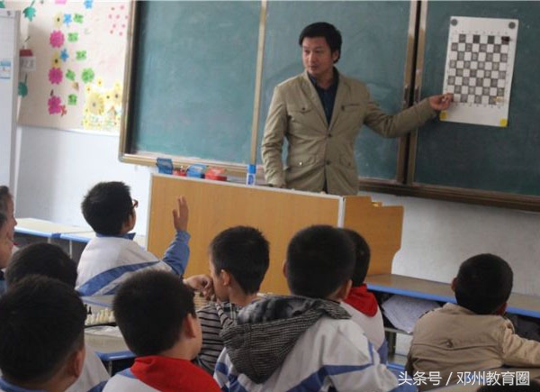 桑庄镇和小杨营乡中小学校长观摩邓州市花洲实验小学社团活动纪实