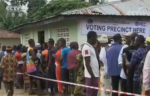 从足球巨星变成国家总统？这非洲球员要创造历史！