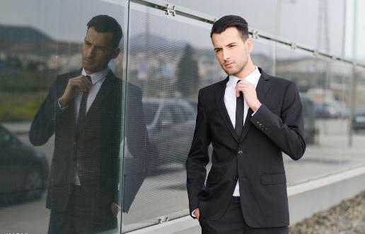 4个技巧让你变得更稳重,30岁男士穿衣搭配技巧成熟稳重