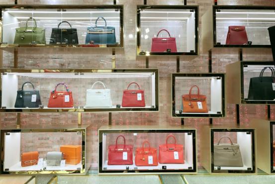 YZ名品交流中心,一场与“与名品碰撞”的时尚约会