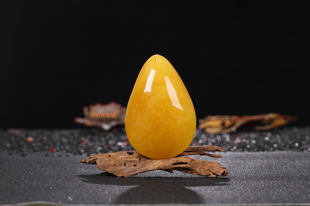 女朋友:老蜜蜡都是别人的手汗,我不要!哥们尴尬了