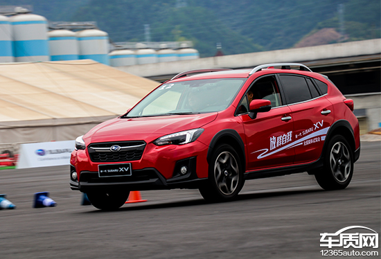 新一代subaruxv雪地,subaruxv跨界suv新体验