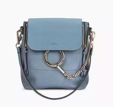 刘雯背的新款包是什么品牌,刘雯背过的一款蔻驰的包包