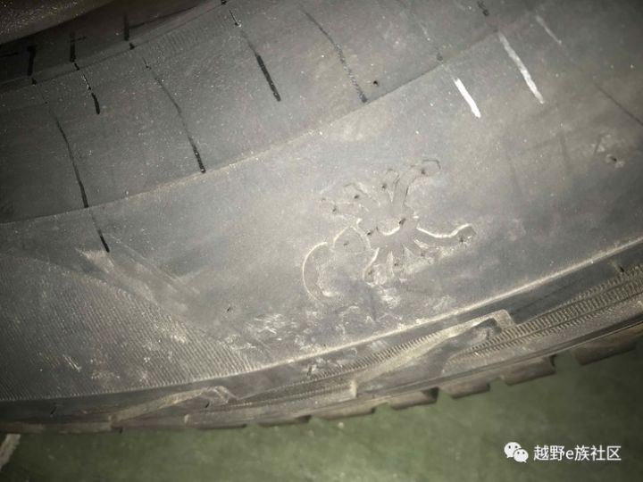 三菱v97和普拉多2700哪个好,三菱v93和普拉多2700