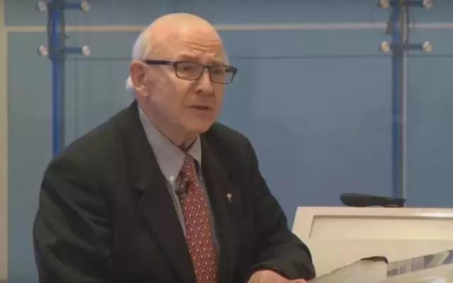 我余生必有一场金融危机！高龄经济学家用生命和耶伦唱反调