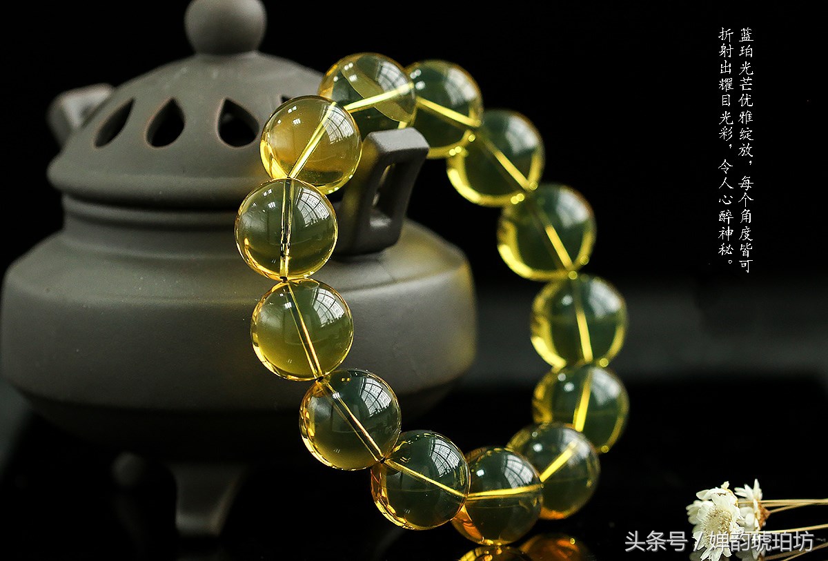 冬天适合佩戴琥珀蜜蜡,戴琥珀蜜蜡有什么好处