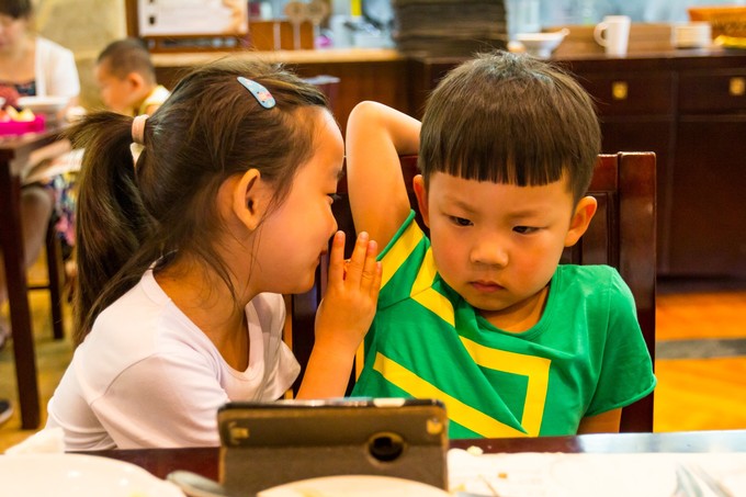 我们和孩子一起去三亚旅行,一大两小亲子三亚游