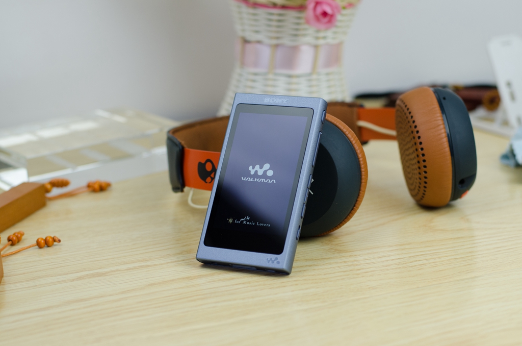 iPod已去，信仰不灭！索尼中端*放播**器值得买么？