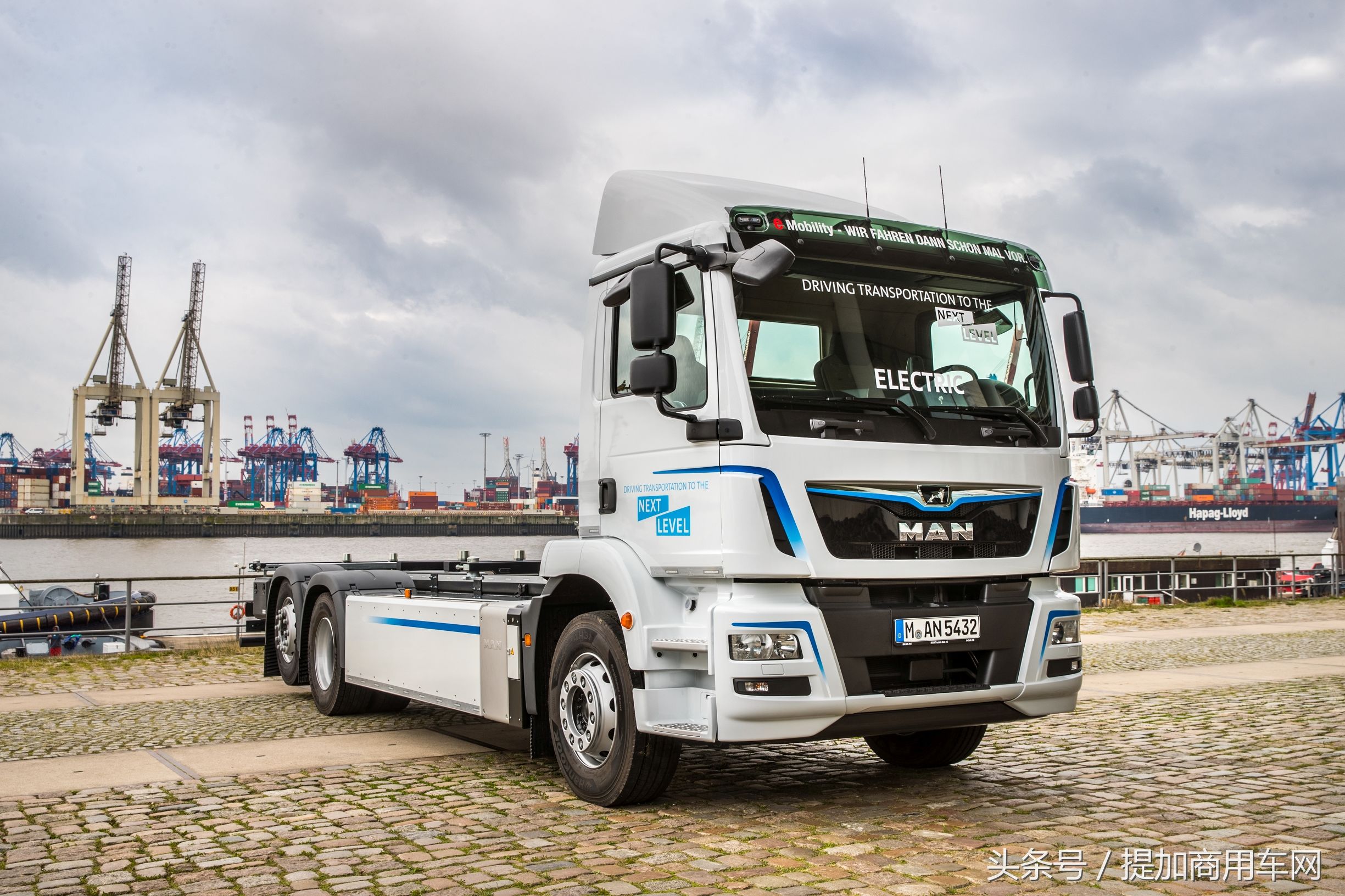 新能源汽车比燃油卡车好吗,新能源车和天然气车哪个更好点