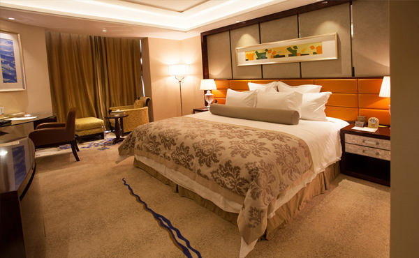 乐活旅行高调逃单，沙特公主携60名随从逃离酒店