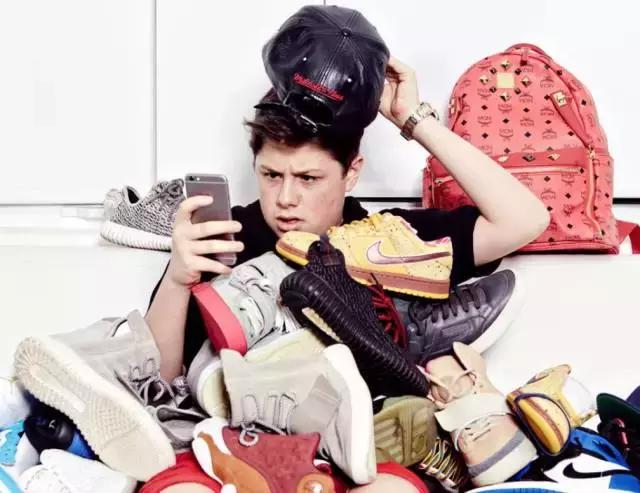 可能你手上的Supreme正是来自美国10几岁排队*党**！