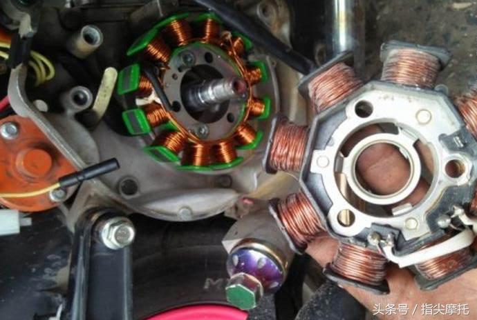 喜欢把摩托车改装的全是电器,但总亏电怎么办?这样改装解决!