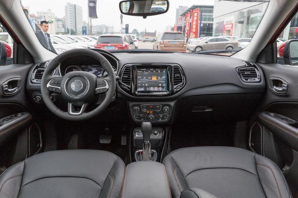 人生的第一辆车感悟,人生第一台吉普车