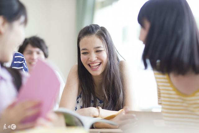 大学女生如何拒绝喜欢的人视频,大学女生如何看待搭讪