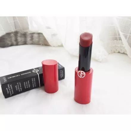 有热门色，也有冷门色，这20支是我最近爱用的口红~