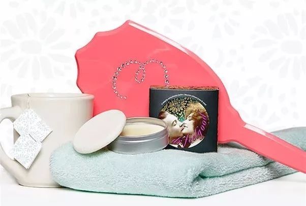 这十大鸡肋彩妆别说你还在用,10件化妆好物神器