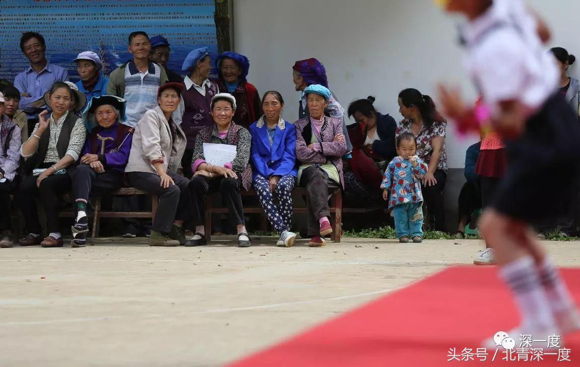 鹿晗泥坑,鹿晗在泥坑里