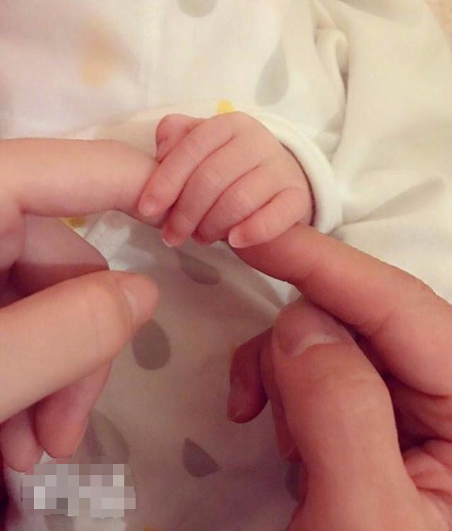 閮瘜鍩庝负濂冲効鍋氫粈涔堜簡,閮瘜鍩庡彨鑷繁濂冲効