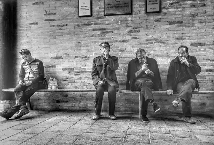 手机拍照拍不出你们的美感,拍照不好看是手机的问题