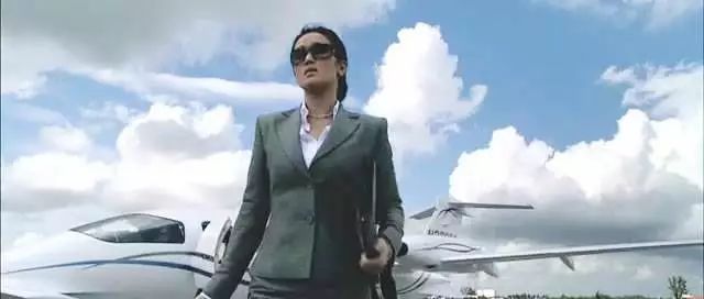 当年巩俐有多惊艳出道即成名,巩俐成名作品