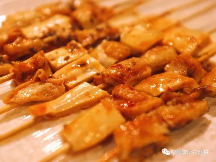 老顾客一直追寻的12年烤串老店,这家烤串生意如此火爆