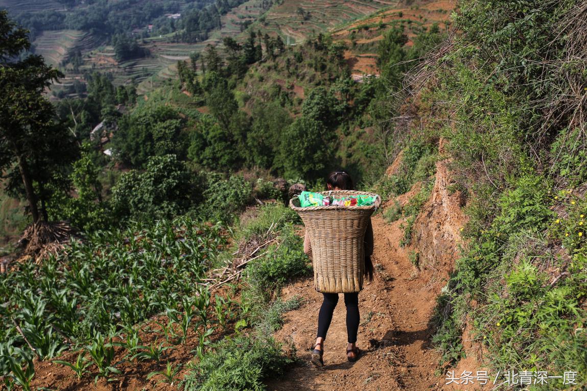 “鹿晗”在泥坑，妈妈在远方，你习以为常的幸福对他们却遥不可及