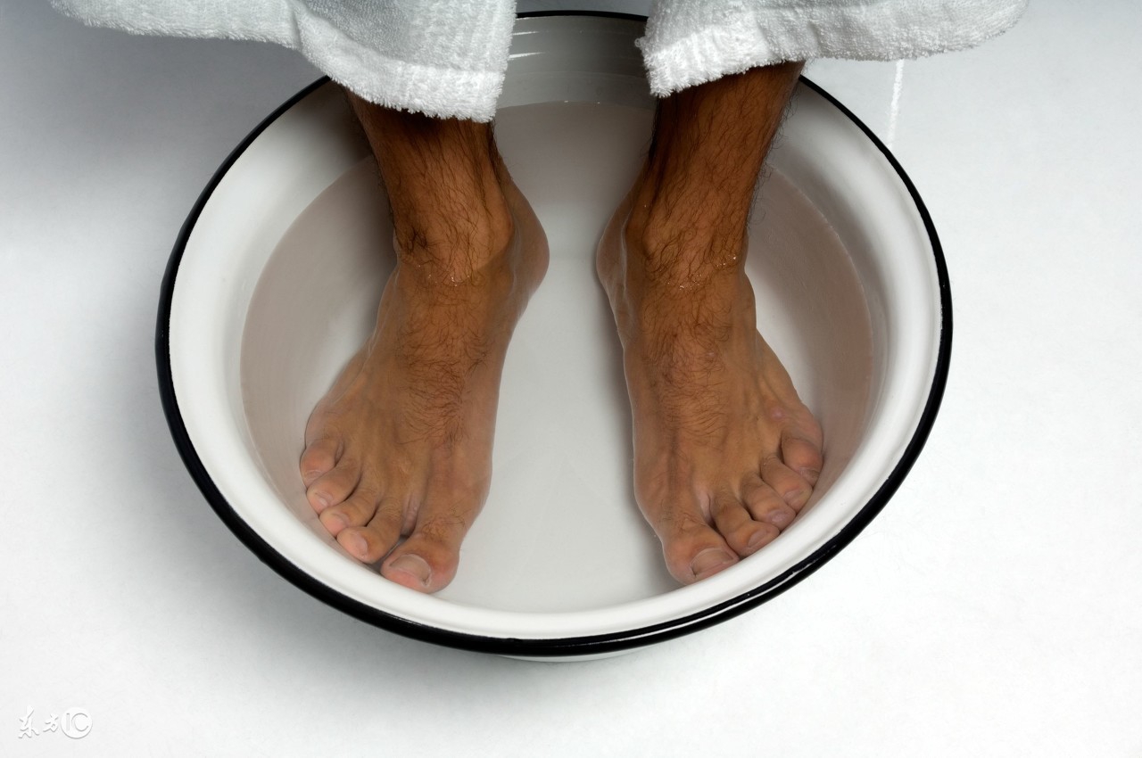 治脚气脚臭最好的方法,治脚臭的断根最好方法