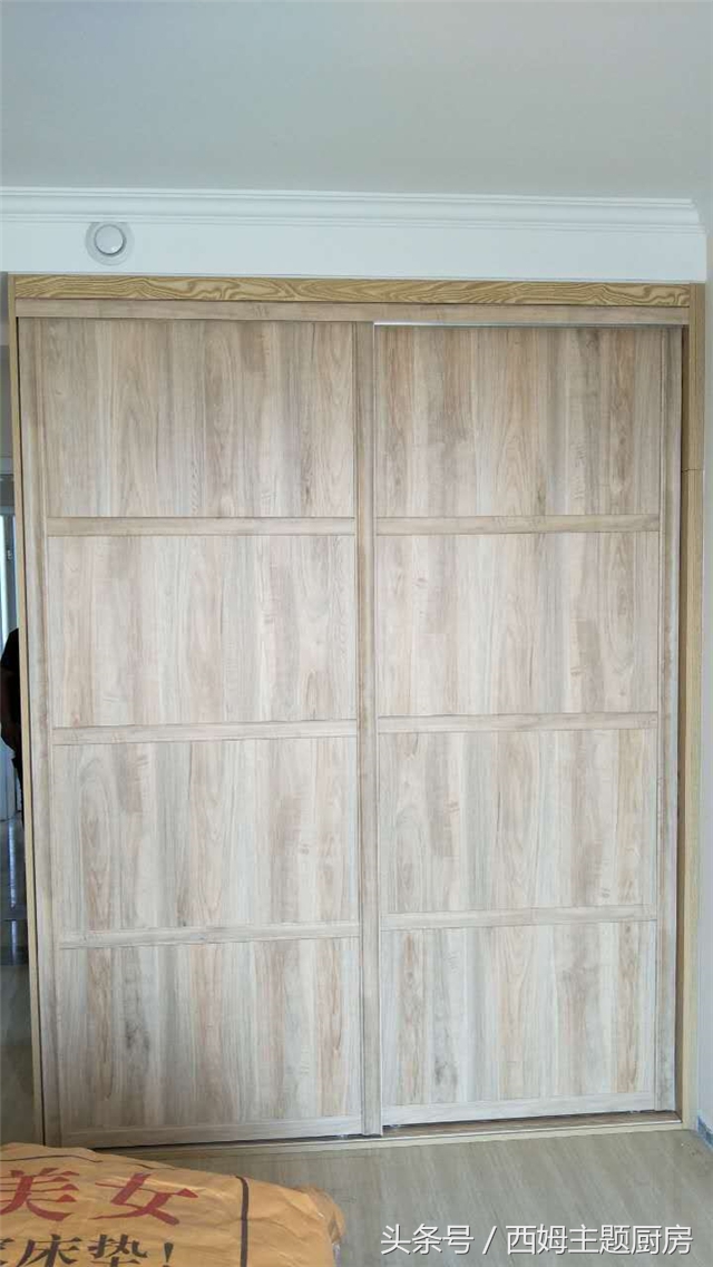 新款衣柜移门下轨,全屋定制衣柜推拉门避坑指南