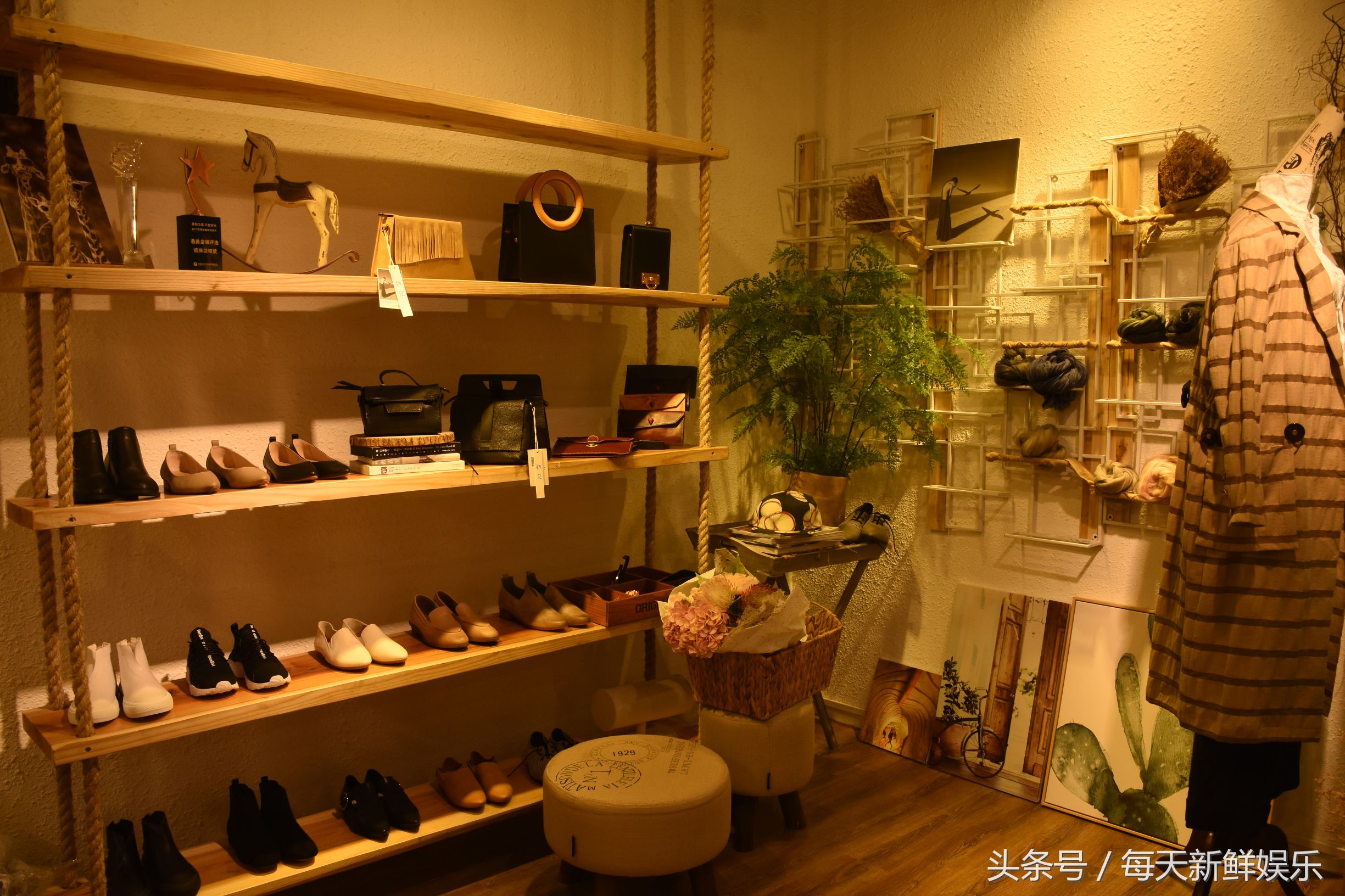 鍒橀洴hm姣涜。,鍒橀洴宸撮粠鏃惰鍛ㄦ児浜夎