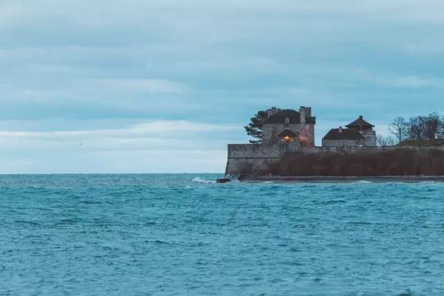 荒野猎人小李子和土著人,荒野猎人小李子救印第安女人