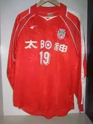 你不知道的足球故事,广州队球迷球衣