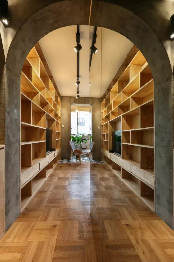 作家安东尼：80㎡破旧老公房，华丽逆转成精致温暖的家