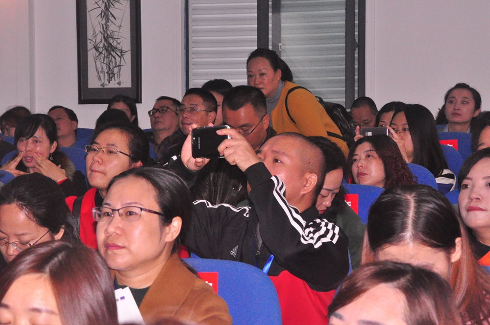 60余所“共同体”学校共同见证滨河学校奋发、奋勇、奋进的10年