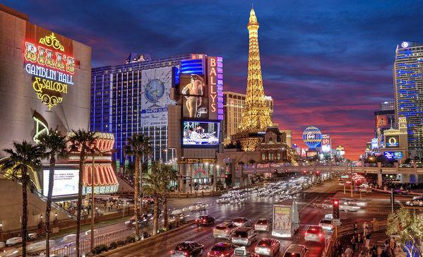 世界“娱乐之都”拉斯维加斯不仅有赌,还有纸醉金迷的……